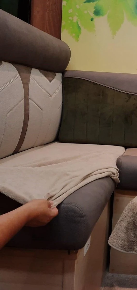 Bankhoes Voor Camper / Mobilhome / Caravan Carré Stretch Badstofhoes Per Stuk Kleur Camel Universeel Model 3 Bankhoes Voor Camper / Mobilhome / Caravan Carré Stretch Badstofhoes Per Stuk Kleur Camel Universeel Model